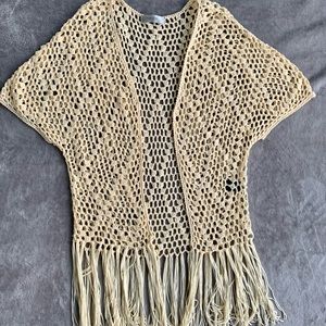 Mahina Crochet Shawl size L. Cream knit Fringed.
